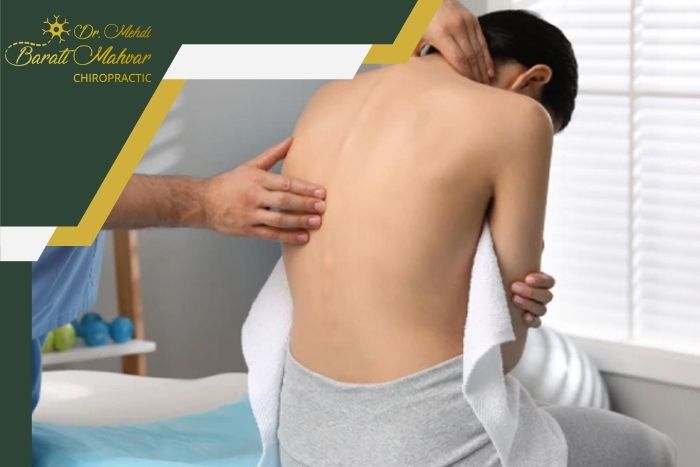 علت قوز و خمیدگی نوجوانان امروزی